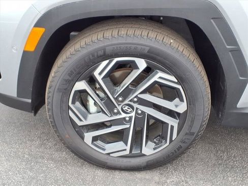Used 2025 Hyundai Tucson Limited image 30