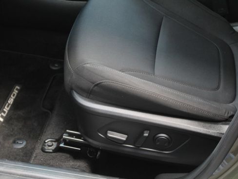 Used 2025 Hyundai Tucson SEL FWD image 29
