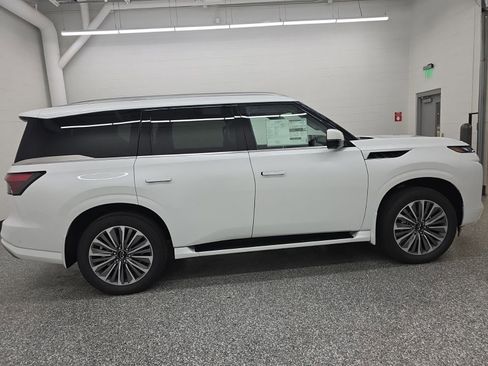 New 2026 INFINITI QX80 Luxe w/ Cargo Package AWD/4WD image 6