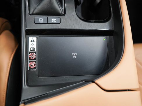Used 2024 Lexus ES 300h FWD image 23