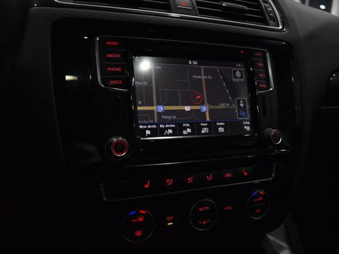 Used 2017 Volkswagen Jetta SEL image 20