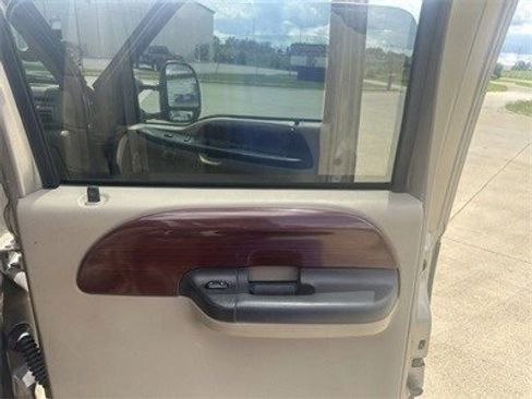 Used 2006 Ford F450 Lariat image 17