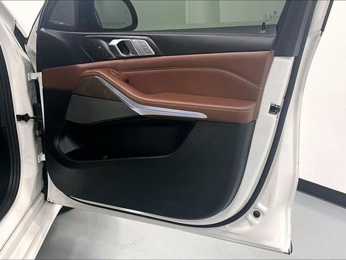 Used 2019 BMW X7 xDrive50i w/ Dynamic Handling Package image 22