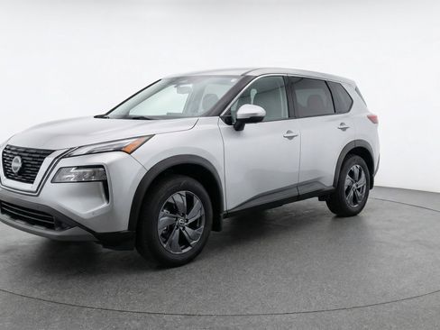 Used 2025 Nissan Rogue SV FWD image 3