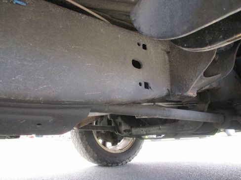 Used 2015 GMC Sierra 2500 Denali w/ Driver Alert Package image 33