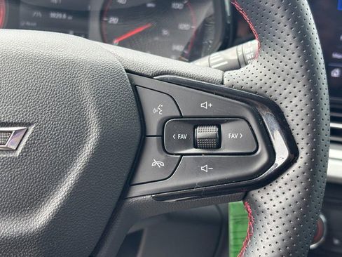Used 2024 Chevrolet Trax RS w/ Driver Confidence Package FWD image 18