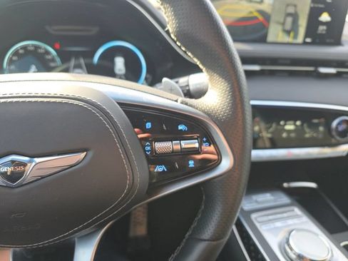 Used 2022 Genesis GV70 3.5T Sport w/ Sport Prestige Package AWD/4WD image 19
