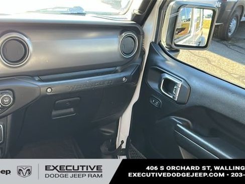 Used 2023 Jeep Wrangler Unlimited w/ Cold Weather Group AWD/4WD image 24