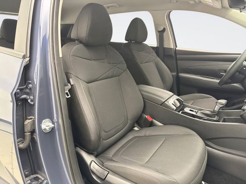Used 2025 Hyundai Tucson SE FWD image 16