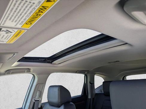 Used 2018 Honda CR-V Touring image 16