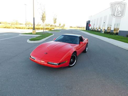 Used 1994 Chevrolet Corvette Coupe RWD image 24
