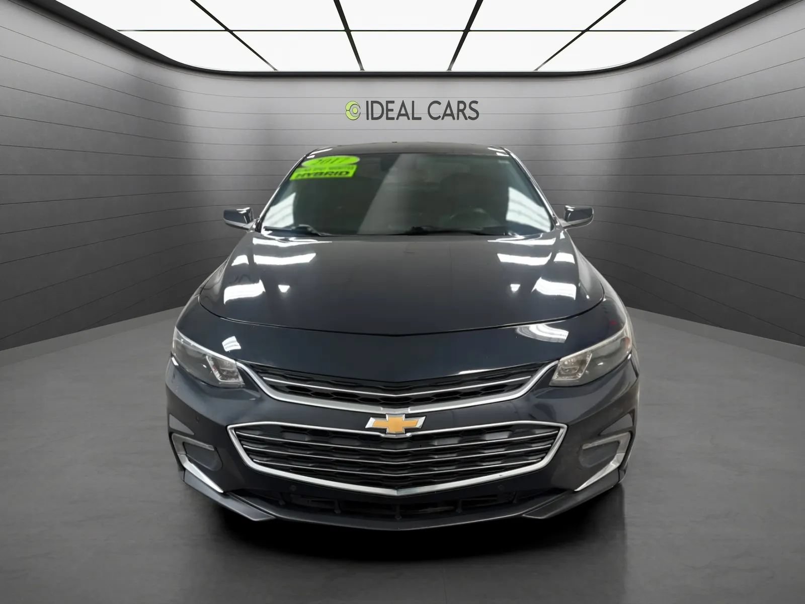 Used 2017 Chevrolet Malibu Hybrid w/ Leather Package FWD image 2