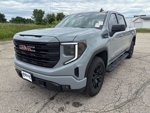 Used 2024 GMC Sierra 1500 Elevation w/ LPO, Elevation Black Package AWD/4WD image 4