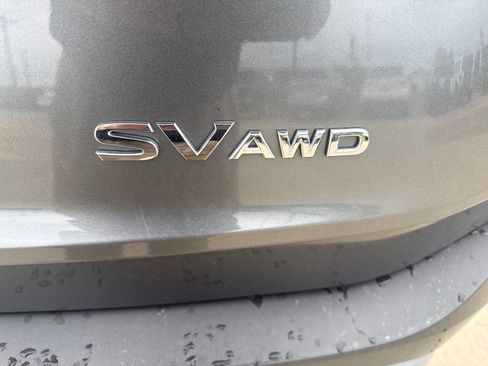Used 2023 Nissan Rogue SV AWD/4WD image 12