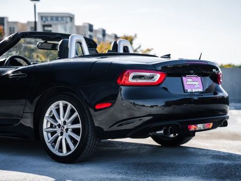 Used 2017 FIAT 124 Spider Lusso image 70