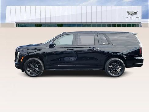 Certified 2025 Cadillac Escalade ESV Sport AWD/4WD image 5