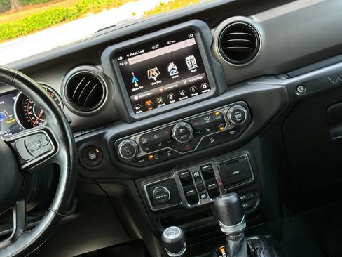 Used 2020 Jeep Wrangler Unlimited Sport S w/ Sun And Sound Package AWD/4WD image 5
