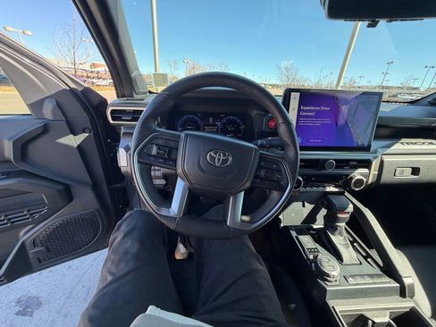 Used 2024 Toyota Tacoma TRD Off-Road w/ TRD Off Road Premium Package image 39