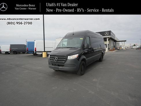 Used 2024 Mercedes-Benz Sprinter 2500 image 1
