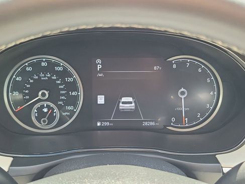 Certified 2023 Genesis GV70 2.5T w/ Select Package AWD/4WD image 28