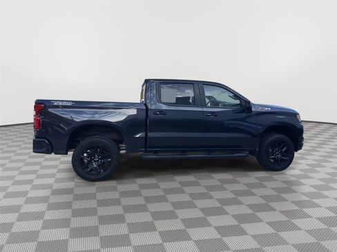 Used 2024 Chevrolet Silverado 1500 LT Trail Boss w/ Convenience Package II image 6