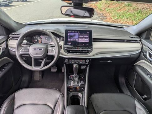 Certified 2024 Jeep Compass Limited AWD/4WD image 30