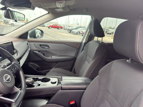 Used 2023 Nissan Rogue S AWD/4WD image 26