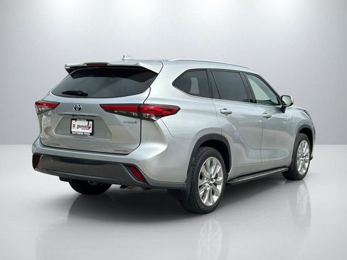 Used 2021 Toyota Highlander Limited AWD/4WD image 5