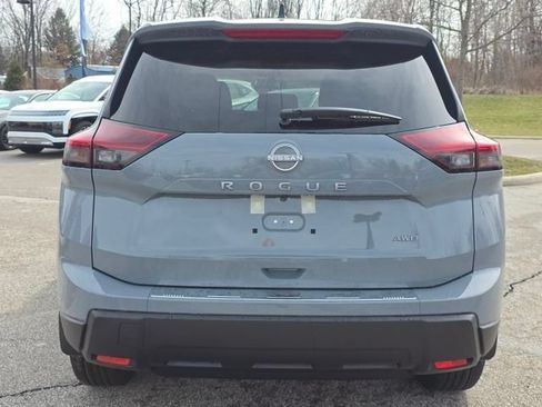 New 2026 Nissan Rogue SV w/ Cold Weather Package AWD/4WD image 12