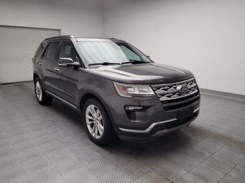 Used 2018 Ford Explorer Limited w/ Equipment Group 301A FWD image 13