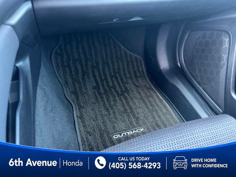 Used 2025 Subaru Outback Premium AWD/4WD image 39