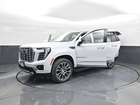 New 2026 GMC Yukon Denali w/ Denali Reserve Package image 4