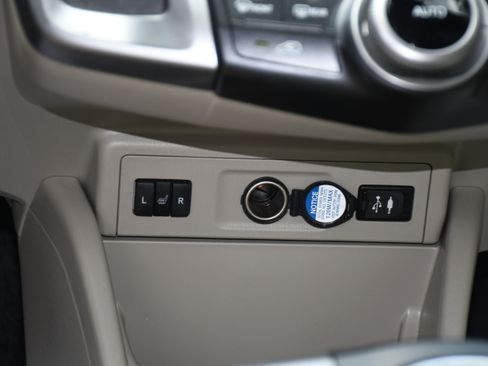 Used 2017 Toyota Prius V Four FWD image 16