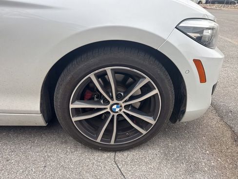 Used 2018 BMW 230i Convertible RWD image 3