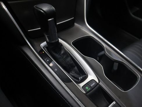 Used 2018 Honda Accord Touring image 26