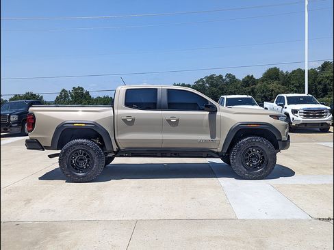 Used 2024 GMC Canyon AT4X w/ AT4X AEV Edition AWD/4WD image 6