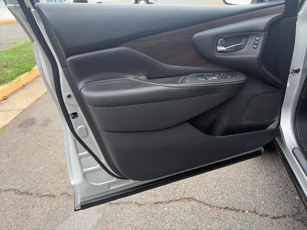 Used 2019 Nissan Murano Platinum w/ Cargo Package AWD/4WD image 22