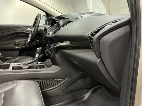 Used 2017 Ford Escape Titanium image 30
