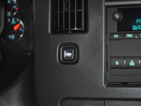 Used 2025 Chevrolet Express 3500 LT w/ LT Preferred Equipment Group RWD image 24