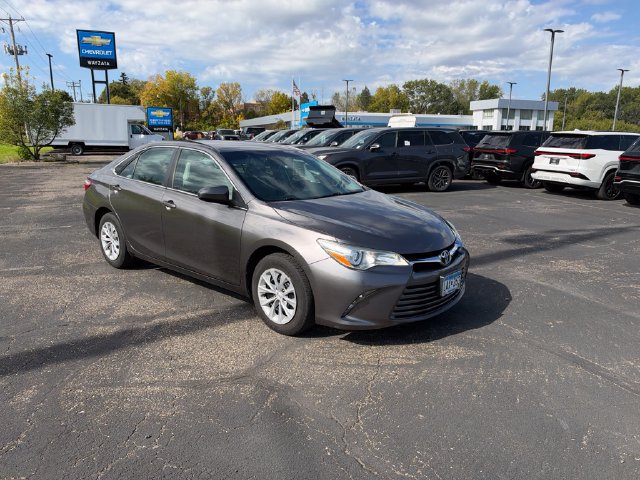 Used 2017 Toyota Camry LE FWD image 7