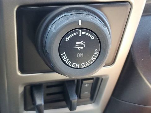 Used 2019 Ford F150 King Ranch w/ Equipment Group 601A Luxury AWD/4WD image 31