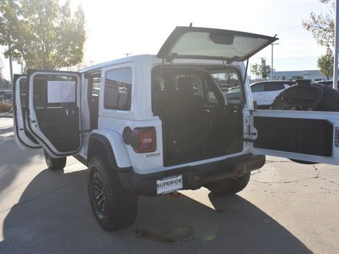 Used 2025 Jeep Wrangler Unlimited Rubicon image 16