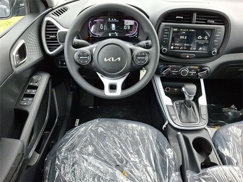 New 2025 Kia Soul LX w/ LX Technology Package image 7
