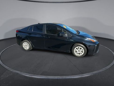 Used 2021 Toyota Prius LE image 16