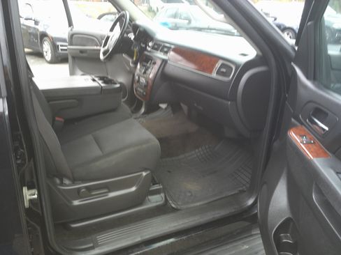 Used 2013 Chevrolet Tahoe LS w/ Convenience Package image 12