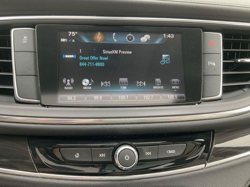 Used 2019 Buick Enclave Essence FWD image 39