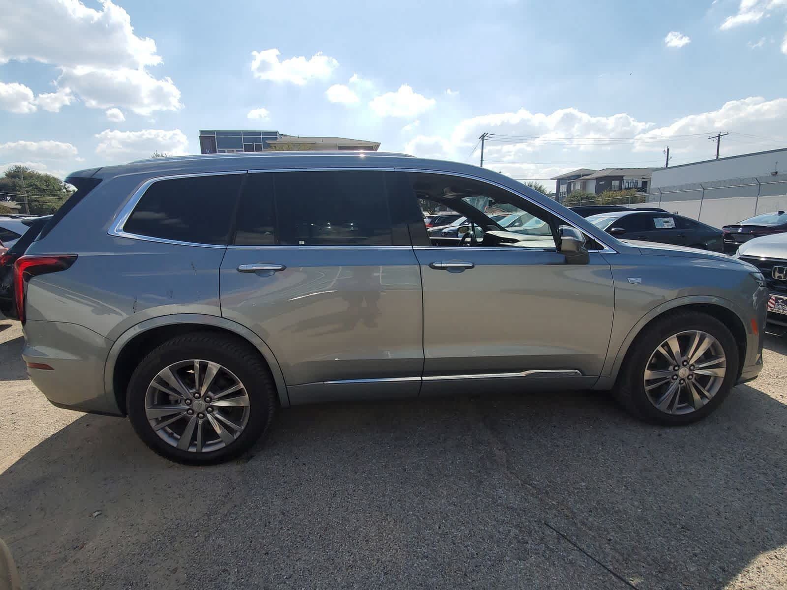 Used 2023 Cadillac XT6 Premium Luxury FWD image 7