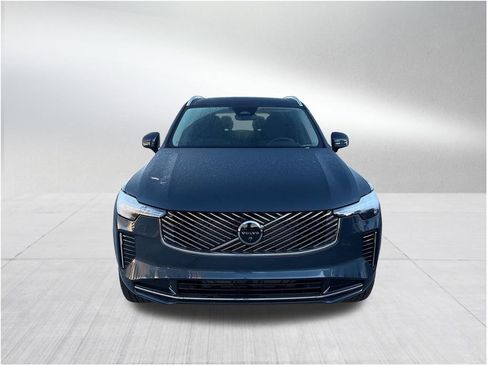 New 2026 Volvo XC90 B5 Plus image 2