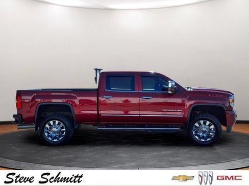 Used 2018 GMC Sierra 2500 Denali w/ Duramax Plus Package AWD/4WD image 24