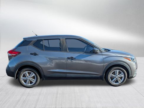 Used 2020 Nissan Kicks S image 8